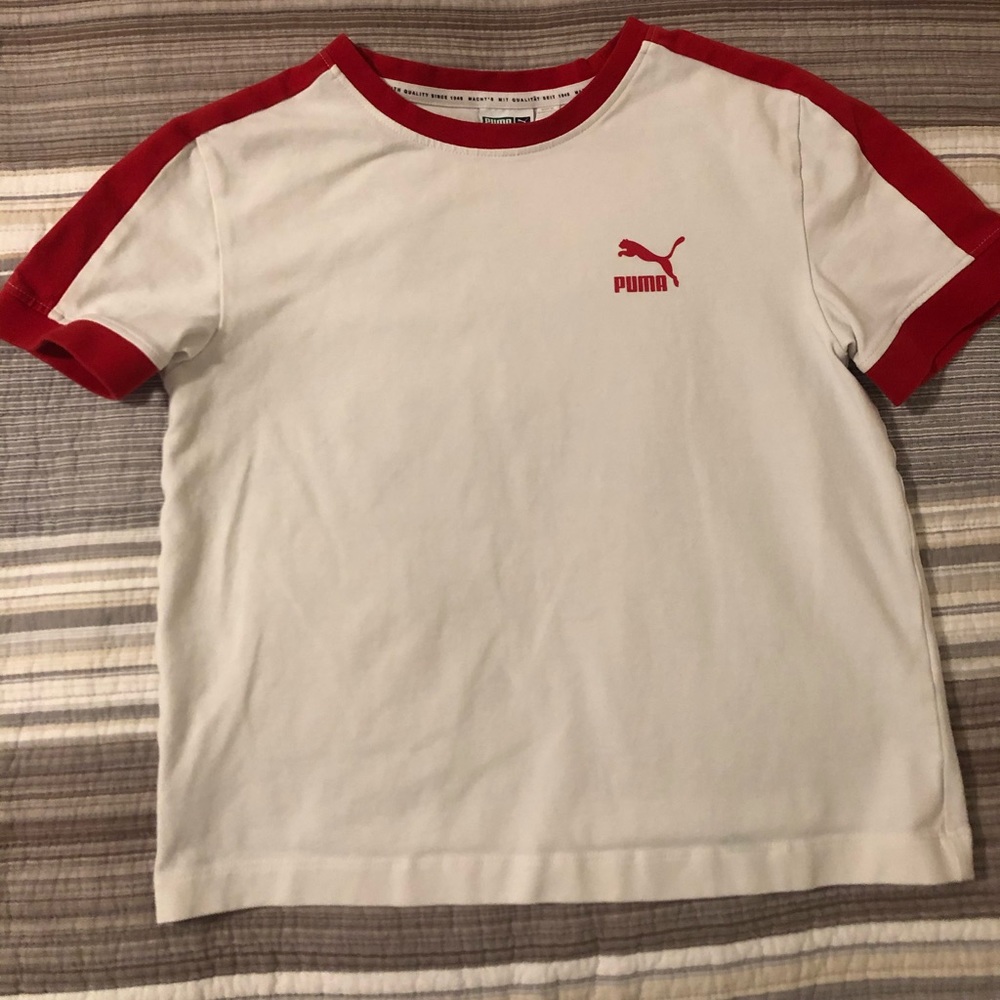 Cropped puma shirt